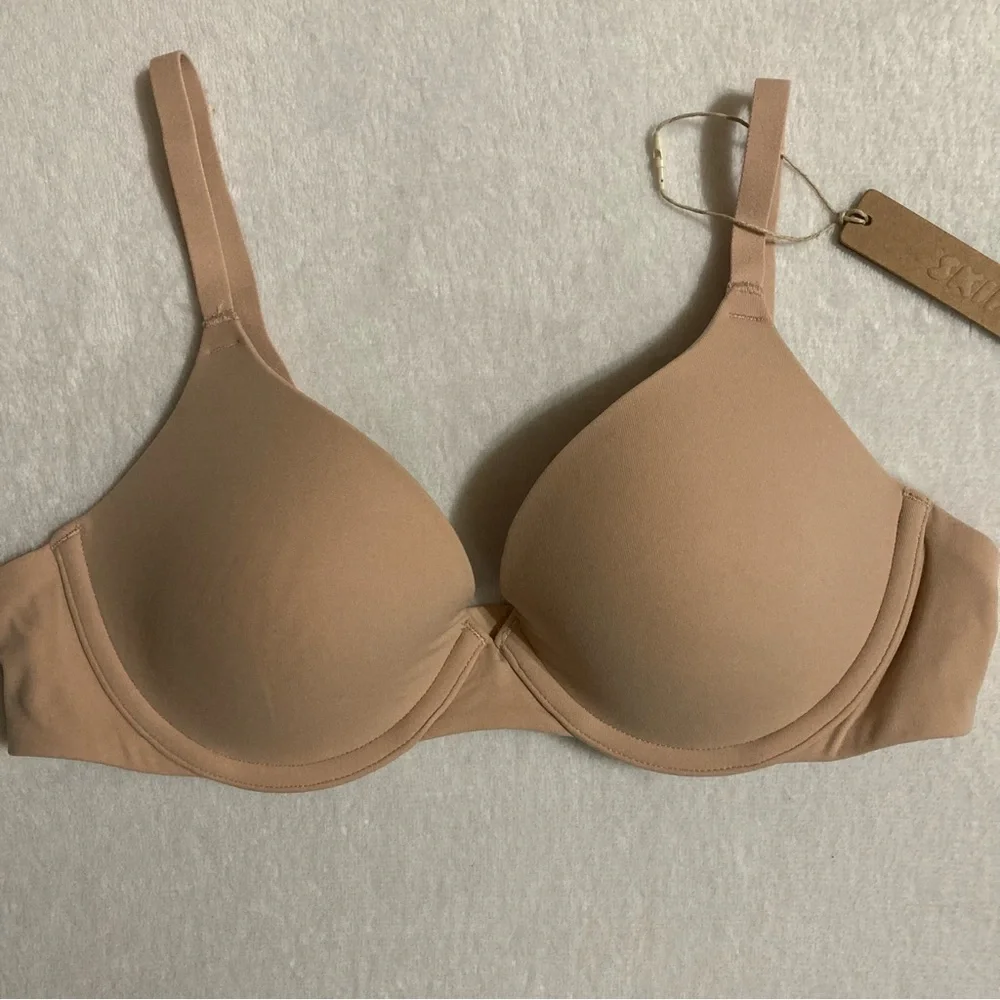 SKIMS Fits Everybody T-Shirt Bra 34A - Picture 2 of 4